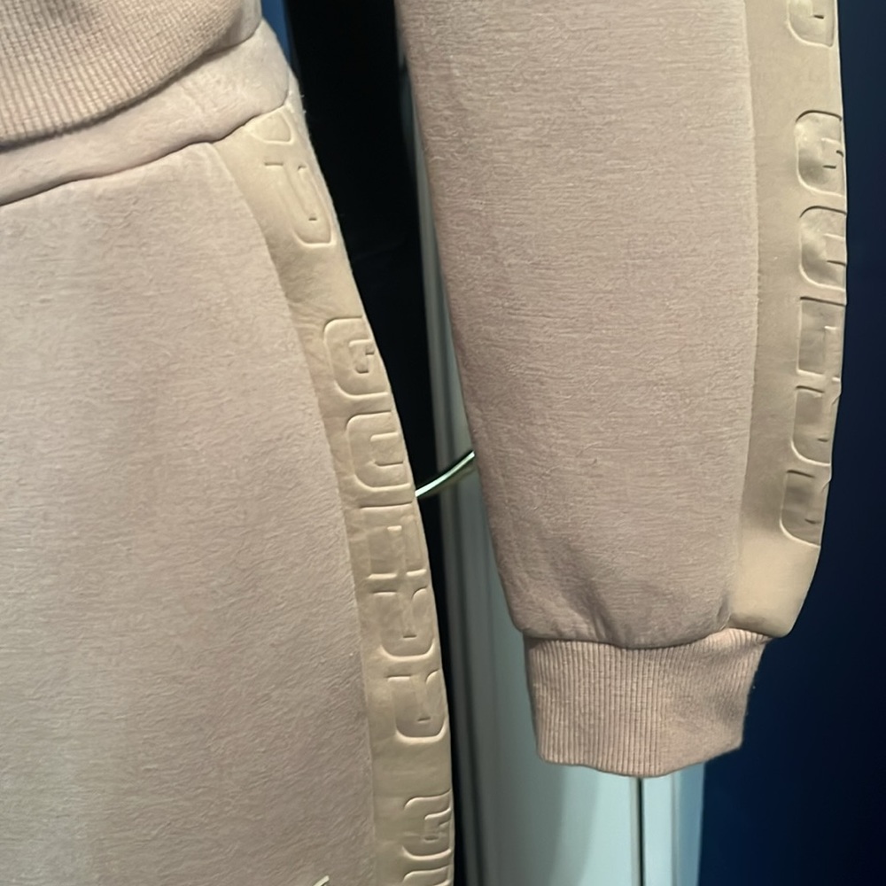 Guess Active Tech Suba Sweatsuit! - image 4